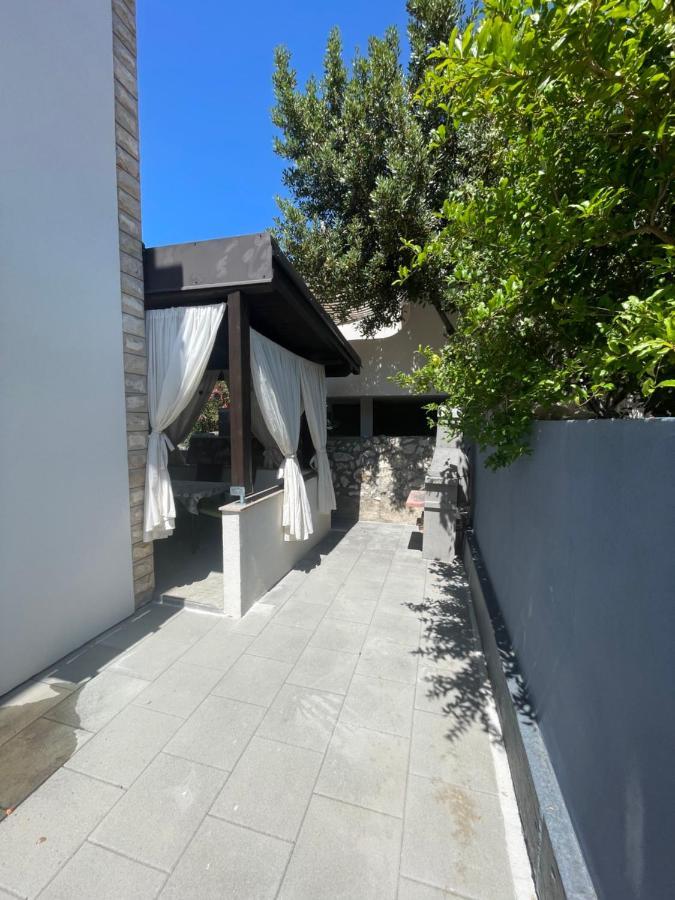 Melani*** Apartment Novalja Exterior photo